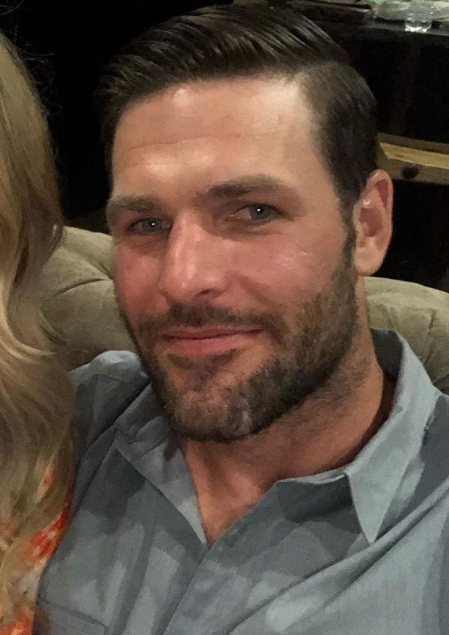 Mike Fisher Family Wife, Kids, Parents, Siblings FamilyWing